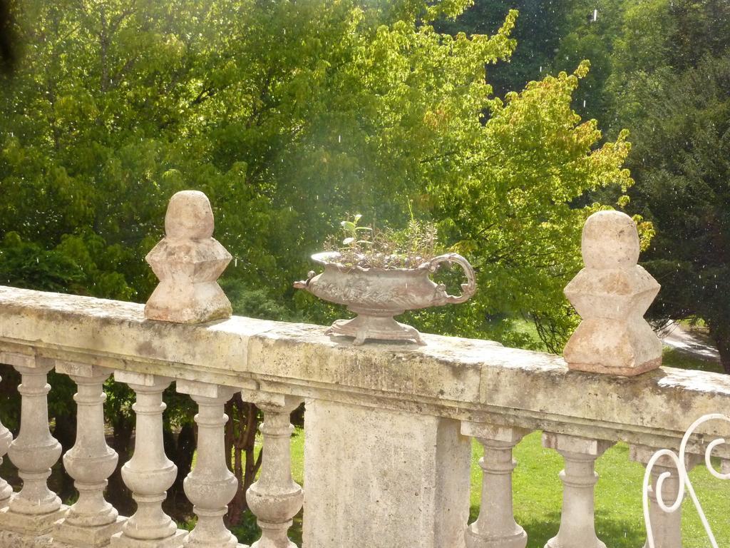 Готель Domaine Du Val D'Atur Екстер'єр фото