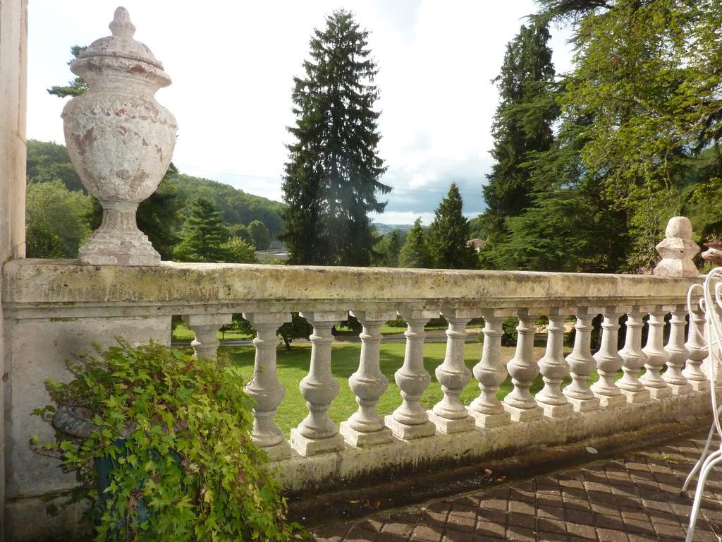 Готель Domaine Du Val D'Atur Екстер'єр фото